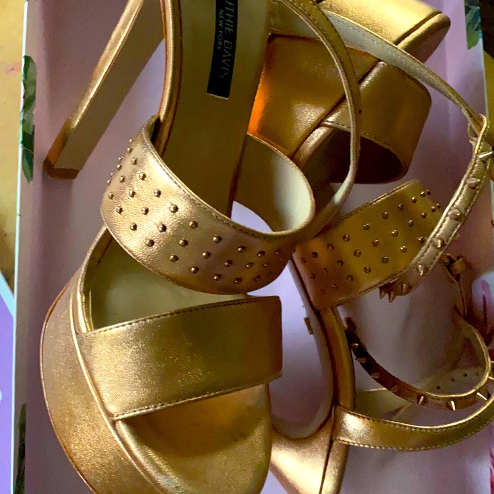 Pink gold, 8